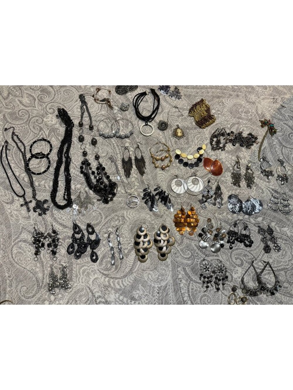 VTG Costume Jewelry Necklaces Earrings Large Lot Mixed Styles